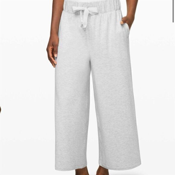 lululemon athletica Pants - Lululemon Women's Seek Stillness Mid Rise Crop Pants Gray Size 4 Wide Leg